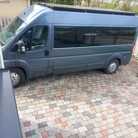 Territory Parking Rv&campers Garden Forest Park Ρίγα